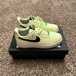 Nike Air Force 1 Low Glow